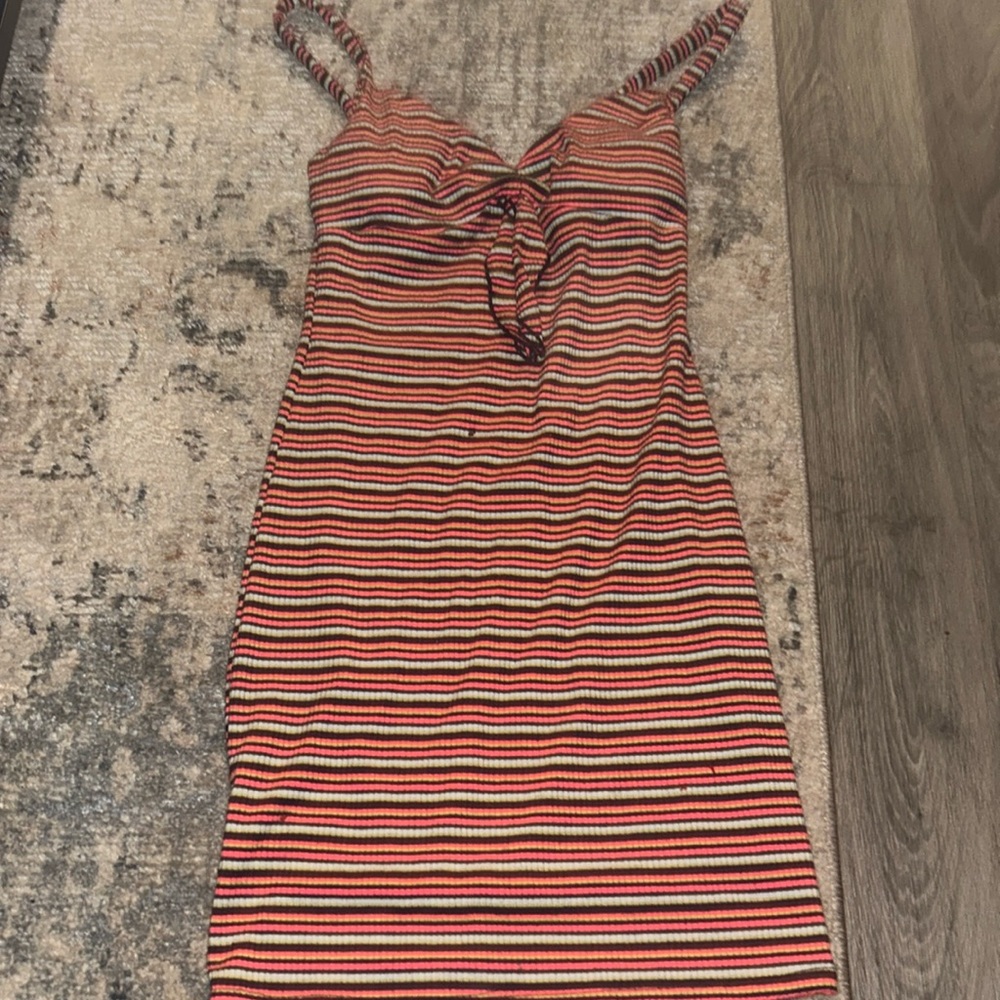 Cute striped mini dress, would be good to wear out !